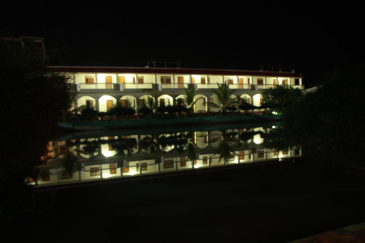 ماندارموني Debraj Beach Resort المظهر الخارجي الصورة